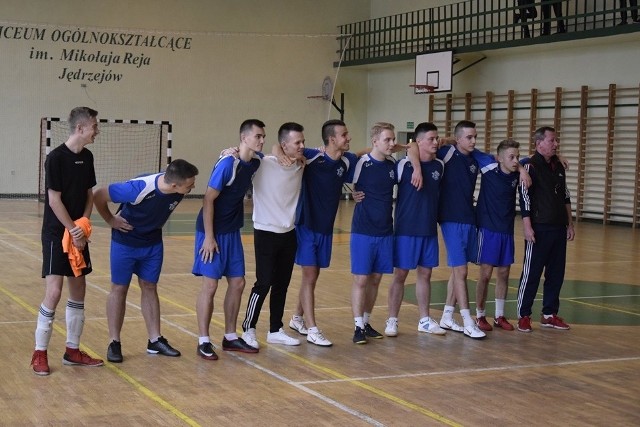 Powiatowy Turniej Halowej Piłki Nożnej szkół ponadpodstawowych o Puchar Starosty Jędrzejowskiego w I Liceum Ogólnokształcącym imienia Mikołaja Reja w Jędrzejowie.