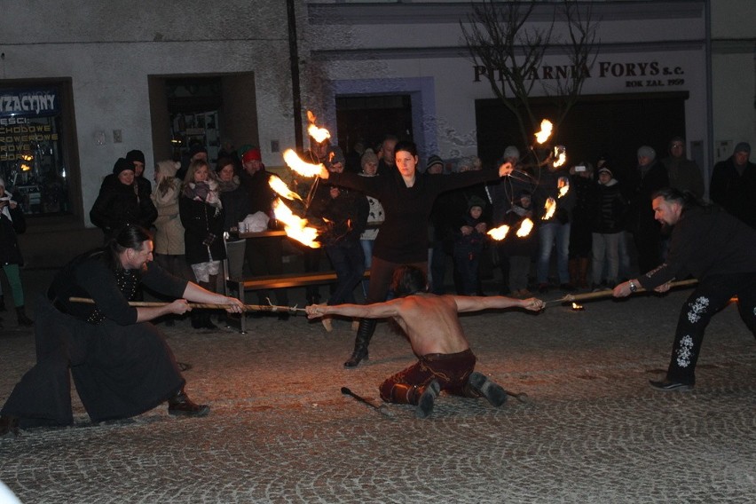 Oryginalną imprezę sylwestrową zorganizowano na byczyńskim...