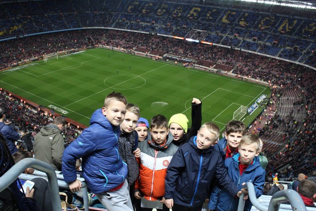 Dla chłopców największym przeżyciem była wizyta na słynnym stadionie Camp Nou i oglądanie meczu FC Barcelona - Leganes.