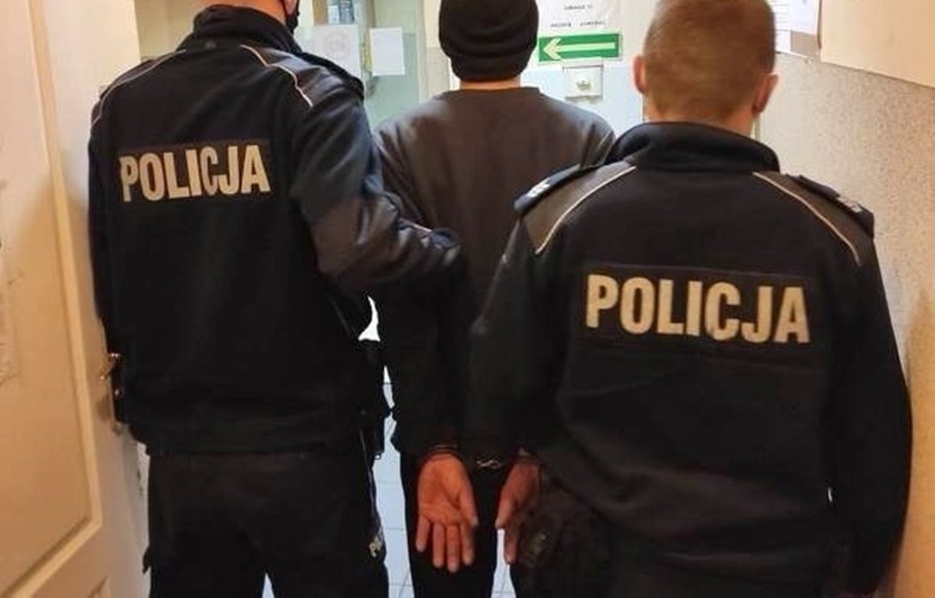 Policjanci z Poczesnej zatrzymali 24-letniego mieszkańca...