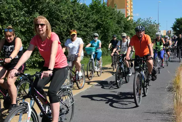 W grudziądzkim rajdzie  pojechało 149 rowerzystów z powodu zaostrzeń pandemicznych, bo chętnych było więcej.Trasa rajdu : parking przy ul. Gąsiorowskiego na os. Rządz – Dębowe Wzgórze – jezioro Rządz – wał wiślany – Rozgarty – Szynych – Sosnówka – Brankówka – Wielkie Łunawy – Małe Łunawy – Wabcz – Małe Łunawy – Wielkie Łunawy – Gogolin – Sztynwag – Mały Rudnik – Pieńki Królewskie – Mniszek – Szosa Toruńska – Jeziorna – plaża miejska.Długość trasy: 38 km