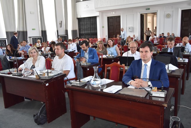Radni miejscy będą mieli ograniczoną możliwość zadawania pytań podczas sesji Rady Miejskiej w Łodzi.