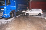 Zambrów: Volkswagen zderzył się z tirem. Dwoje dzieci w szpitalu (zdjęcia)