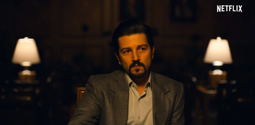 "Narcos: Meksyk". Zwiastun i plakat 2. sezonu serialu Netflixa już jest! Upadek z wysoka boli najbardziej