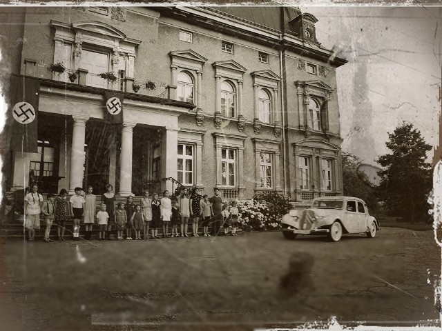 „Kinderlager Pogrzebin” opowiada historię obozu dla wysiedlonych polskich rodzin i ich losów w czasach II wojny światowe