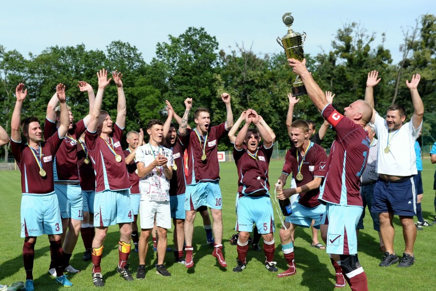 Górnik Januszkowice - Sokół Leśnica 3-1.