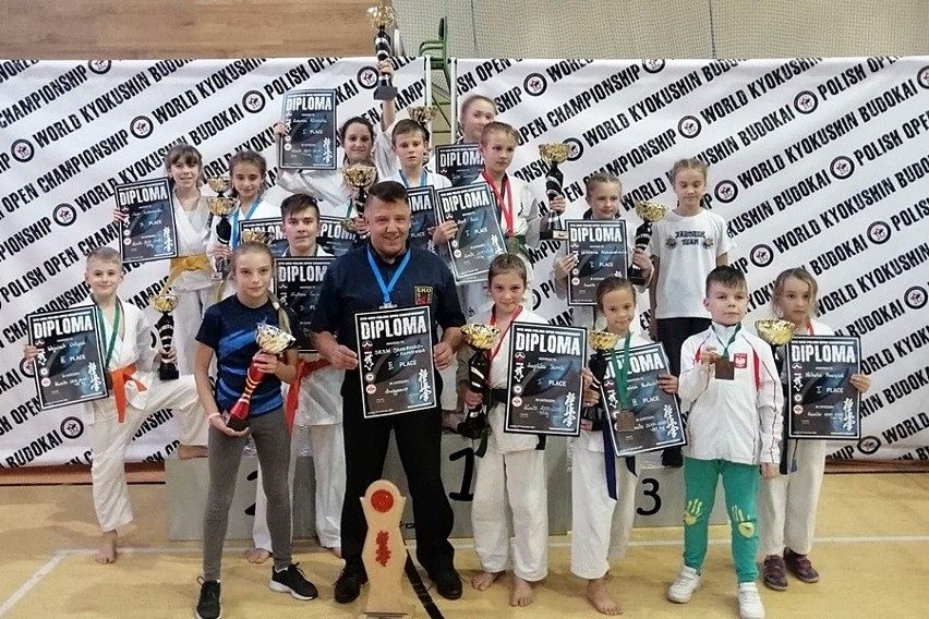 Udany występ karateków SKSW Skarżysko-Kamienna na inaugurację sezonu 