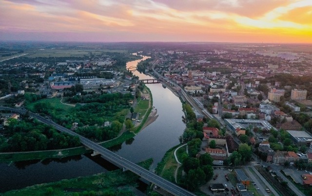 Loty balonem odbywać się będą od 19.00 do 22.00.