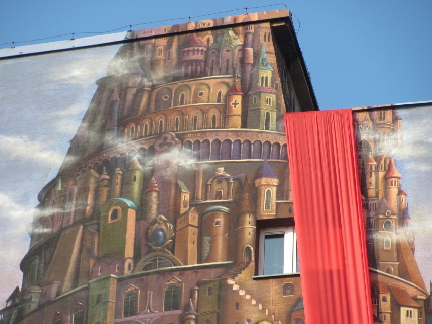 Wieża Babel w Częstochowie. Odsłonięto mural Tomasza...