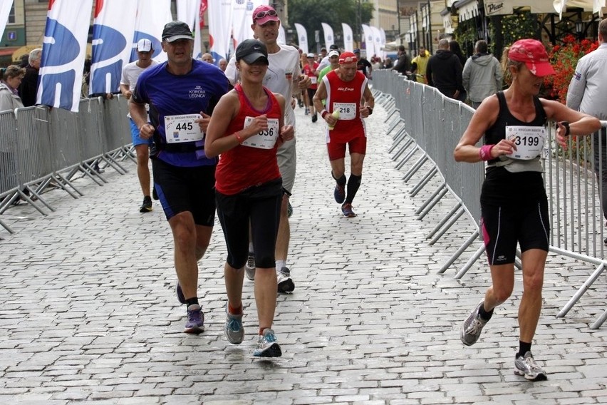 Maraton Wrocław - ZDJĘCIA - zawodnicy z numerami 401 - 600