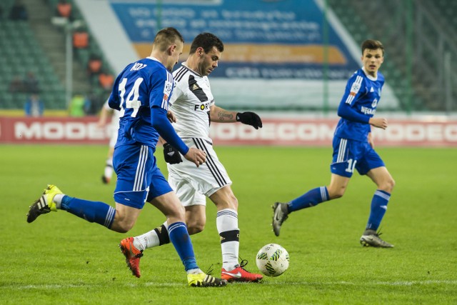 Legia gra z Ruchem