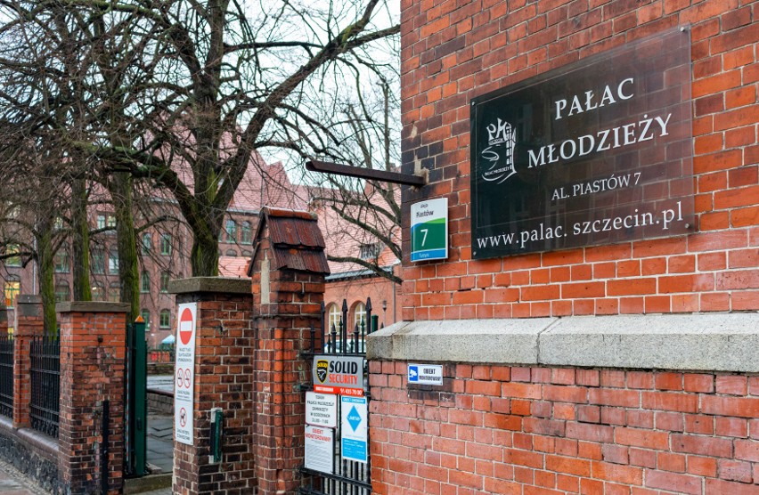 Podobnie Pałac Młodzieży - Pomorskie Centrum Edukacji w...