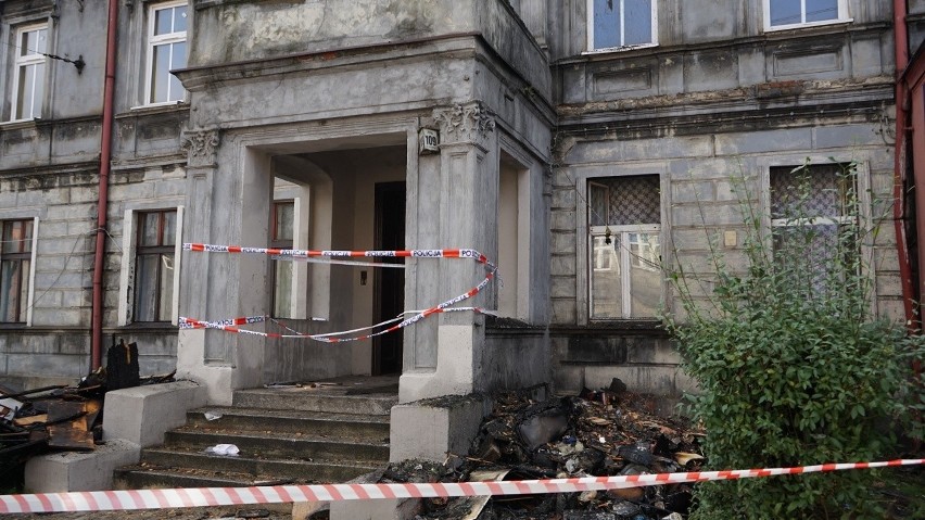 Pożar w Zabrzu wybuchł w kamienicy przy ul. Bytomskiej