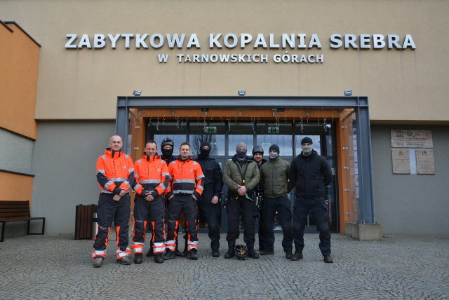 Pirotechnicy i kontrterroryści przeprowadzali ekstremalne ćwiczenia w Tarnowskich Górach na terenie Zabytkowej Kopalni Srebra. Jak twierdzą, muszą być gotowi na wszystko.