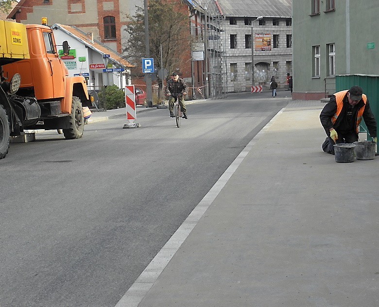 Brodnica. Most na Kościelnej już przejezdny. W trakcie prac znaleziono pocisk