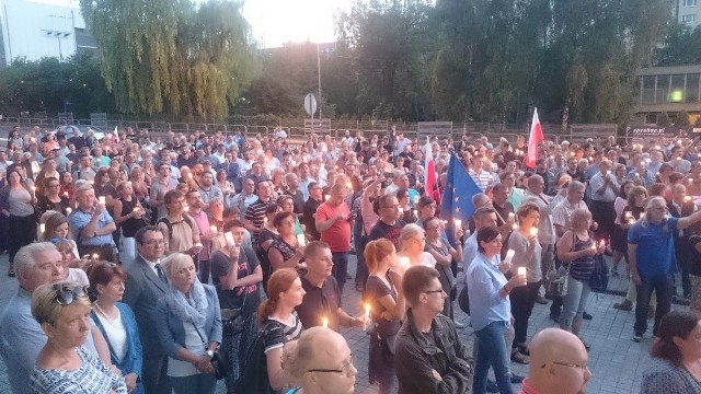 Mieszkańcy Katowic demonstrowali swój sprzeciw wobec reformy sądów