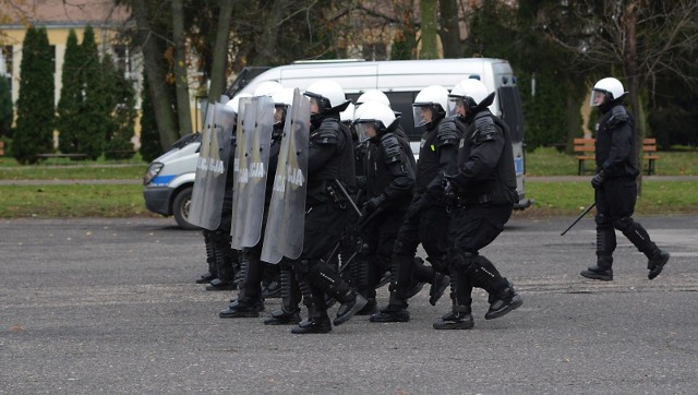 Praca w policji czeka na kandydatów i kandydatkiPOLICYJNY TEST PSYCHOLOGICZNY WIELOKROTNEGO WYBORU