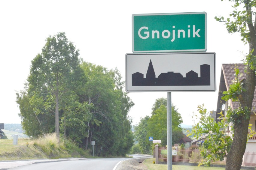 Od kilku tygodni latarnie uliczne w gminie Gnojnik są...