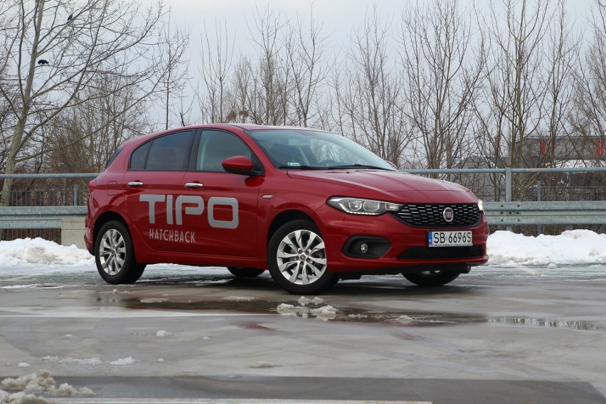 Wchodzący na rynek Fiat Tipo w wersji hatchback rywalizuje o...