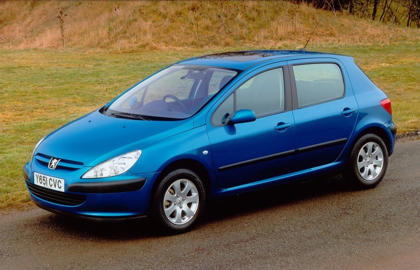 Peugeot 307 (rocznik 2001)...