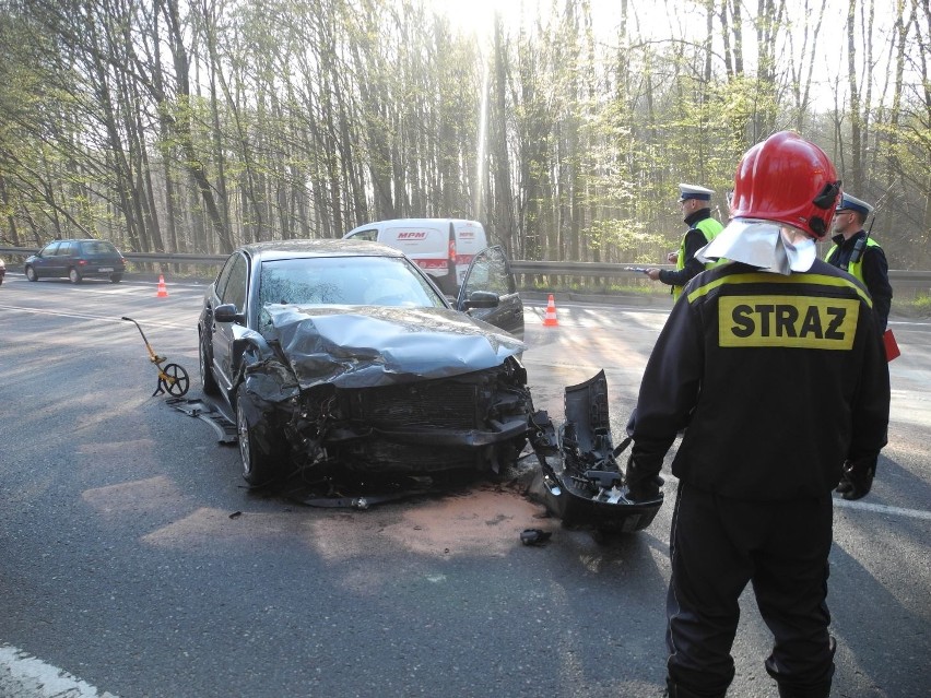 Wypadek na ul. Gdańskiej w Koszalinie. Dwie osoby w szpitalu [zdjęcia, wideo] 