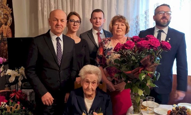 Łucja Wiśniewska ma dwie córki – Mariannę i Teresę, troje wnucząt i czworo prawnucząt