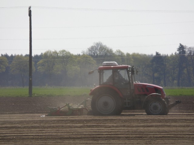 Sąd Najwyższy zdecyduje, czy mężczyzna, który kupił uszkodzony traktor, dostanie od sprzedawcy zwrot pieniędzy, które wydał na jego naprawę.