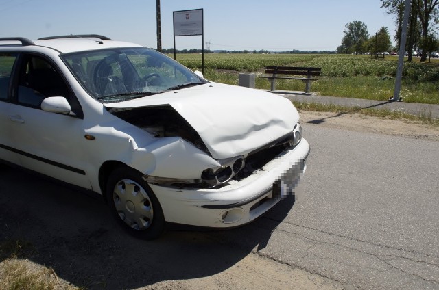 W niedzielę (30 czerwca) doszło do niegroźnej kolizji na drodze krajowej numer 21. Kierujący samochodem osobowym marki Fiat najechał na tył chevroleta. Nikt nie ucierpiał w kolizji.