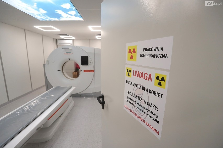Tomograf w kontenerze w szpitalu przy Arkońskiej w Szczecinie. Pozwoli zbadać płuca chorych na Covid-19