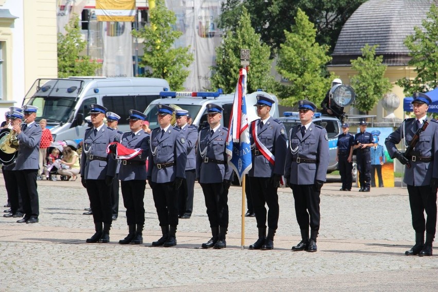 Białystok. 97 rocznica powstania policji. Były medale i awanse (zdjęcia, wideo)