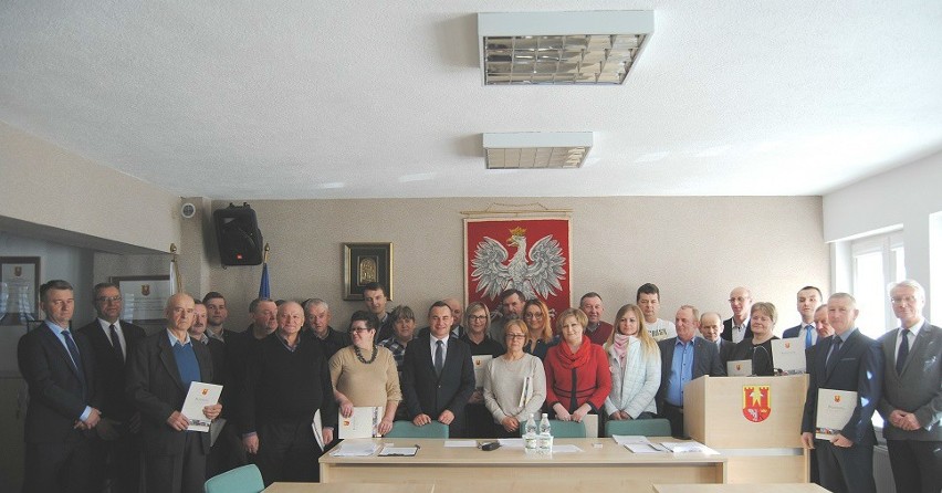 Sołtysi w gminie Włoszczowa objęli funkcje. Mamy 10 nowych sołtysów. W ośmiu sołectwach będą rządzić kobiety (ZDJĘCIA)