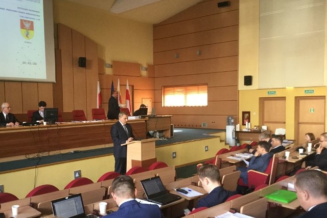 Prezydent Białegostoku Tadeusz Truskolaski na dzisiejszej sesji Rady Miejskiej przedstawił postępy w realizacji swojego dekalogu