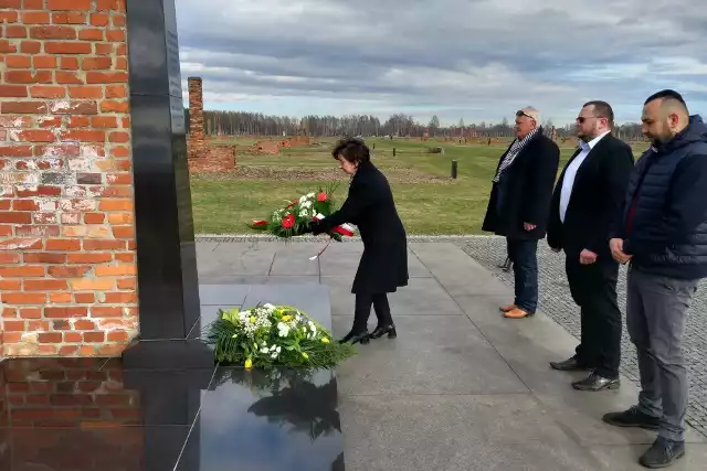 Obchody 81. rocznicy pierwszego transportu deportacyjnego Romów do niemieckiego obozu koncentracyjnego i zagłady Auschwitz-Birkenau