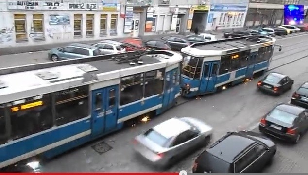 Wrocław: Tramwaj jedzie ulicą Kościuszki, aż iskry lecą [FILM]