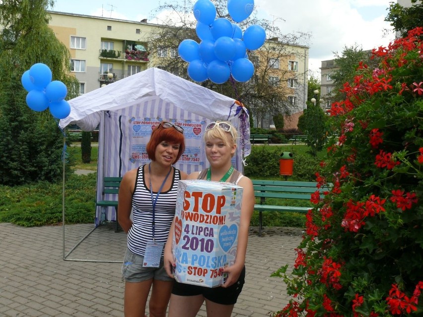 Namiocik akcji przy ulicy Staszica w Stalowej Woli.