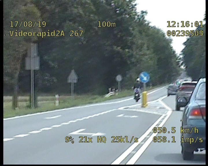 Motocyklista stracił prawo jazdy na 3 miesiące i został...