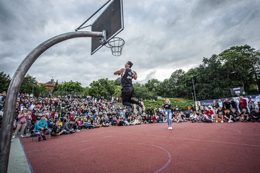 Trio Basket 2022 w Koszalinie. Pokazy i pokaz wsadów