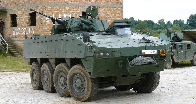 Żołnierze z Międzyrzecza przekonują, że rosomaki są jednymi z najlepszych transporterów na świecie. Przez rok pancerze tych pojazdów mają stanowić ich polisę na życie.