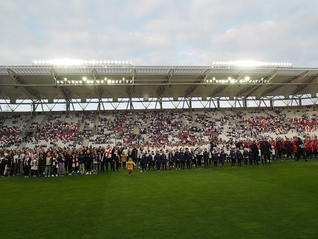 Tak ełkaesiacy świętowali otwarcie stadionu przy al. Unii w Łodzi.