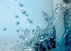 Woda termalna ma wiele dobroczynnych właściwości i emituje pozytywne wibracje.