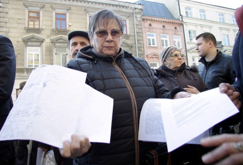 Mieszkańcy nie chcą spalarni opon przy ul. Grygowej. 300 podpisów trafiło do ratusza