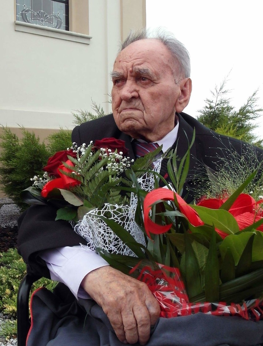 Setne urodziny porucznika Wacława Sobulskiego, mieszkańca gminy Rzeczniów. Listy gratulacyjne przysłali prezydent Duda i premier Morawiecki