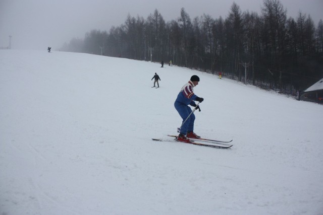Stacja Narciarska Cisowa co roku cieszy się ogromną popularnością wśród narciarzy.
