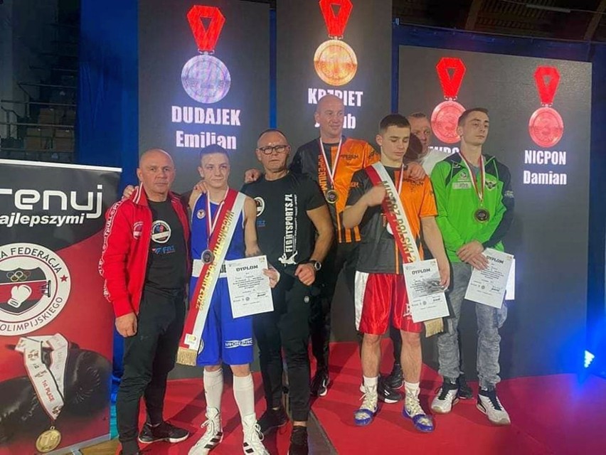 Trzech srebrnych medalistów z Radomia, w mistrzostwach Polski seniorów w boksie