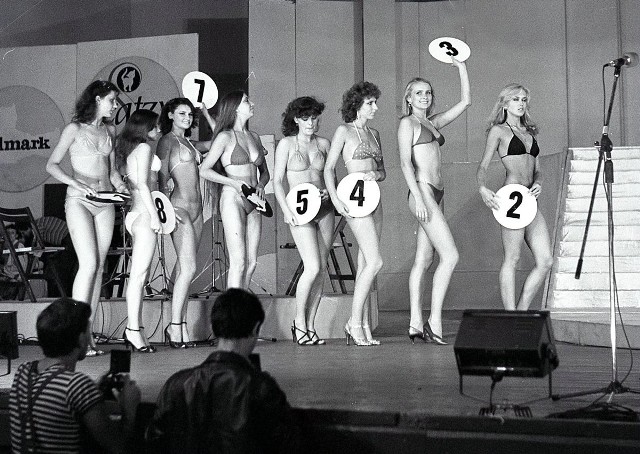 Jak wyglądały regionalne eliminacje do Miss Polonia 1983 zorganizowane w koszalińskim amfiteatrze? Możesz to zobaczyć na wyjątkowych zdjęciach