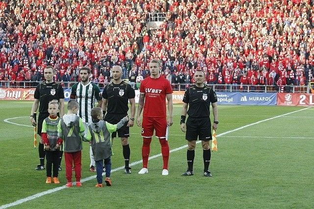 Zorganizowana grupa fanów Widzewa nie obejrzy meczu w Bełchatowie