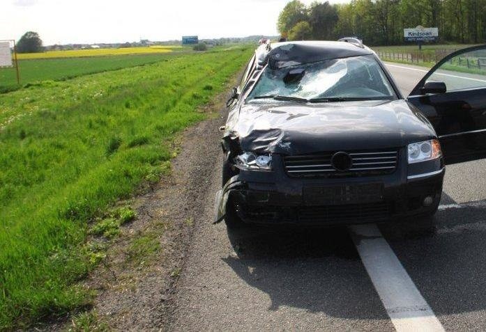 VW passat śmiertelnie potrącił rowerzystę.