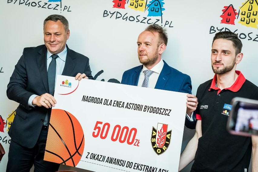 Koszykarze, trenerzy i zarząd Enea Astorii Bydgoszcz byli we...