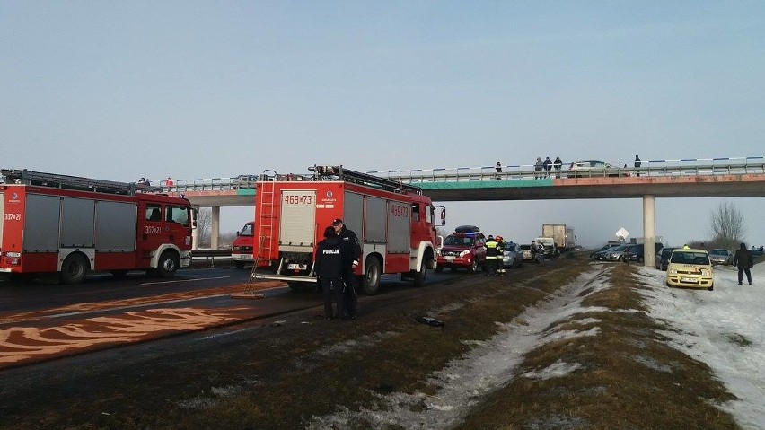 Karambol na autostradzie A1 pod Piotrkowem