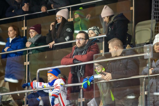 Bydgoscy hokeiści przegrali na Torbydzie z ekipą ze stolicy 3:5 (0:3, 2:1, 1:1) w kolejnym meczu grupy północnej II ligi.ZOBACZ ZDJĘCIA Z TAFLI I TRYBUN TORBYDU >>>>>>>